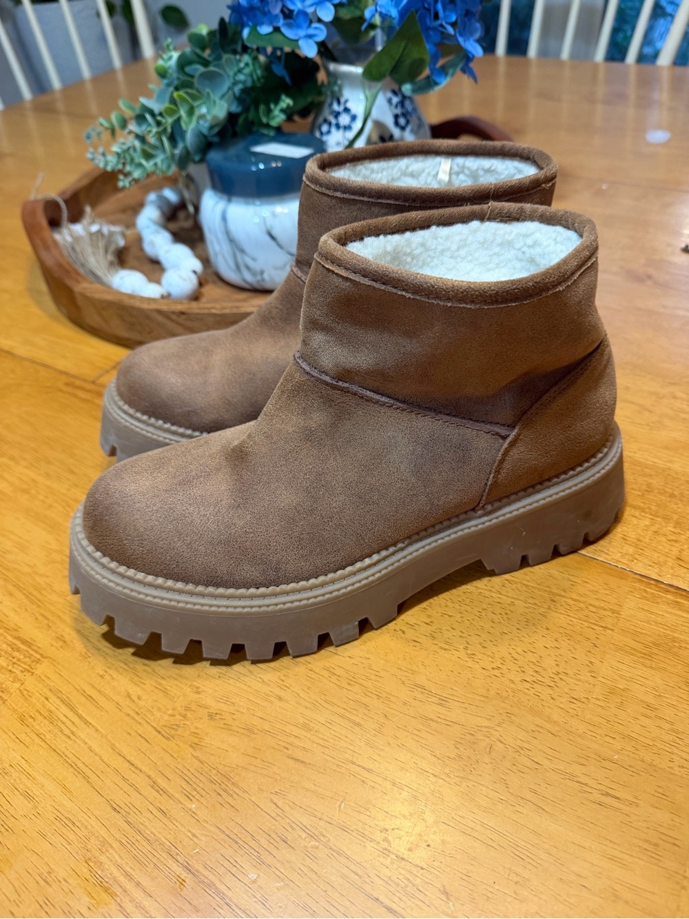 Women’s Tan Chunky Suede Ankle Winter Boots - Brown